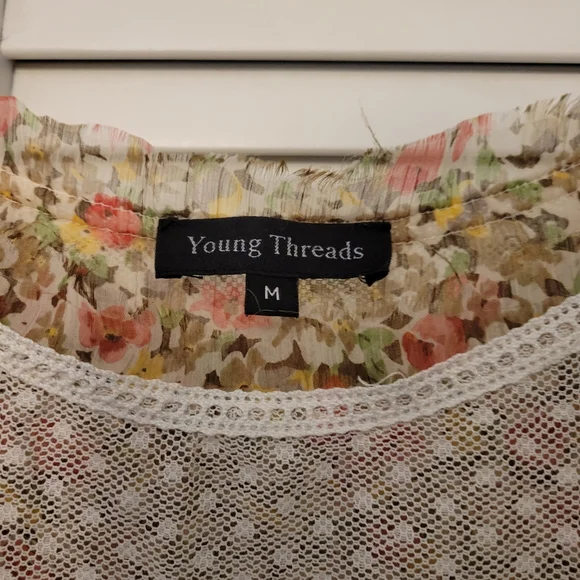 Young Threads top - Picture 6 of 9